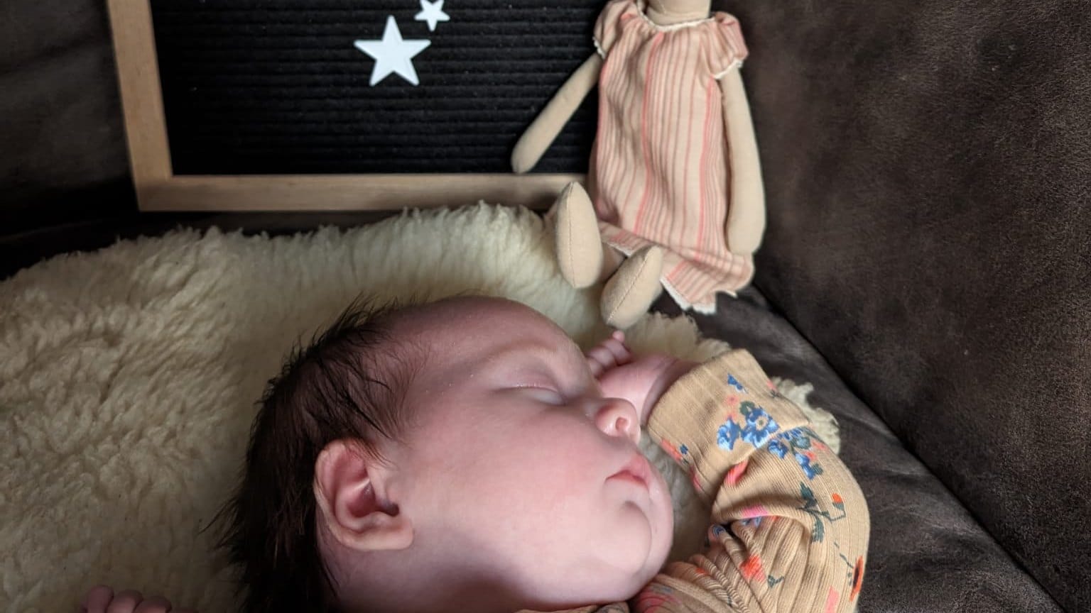blogfoto — slapende baby na de massage